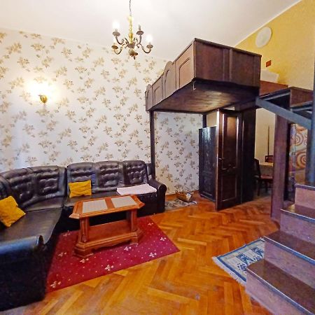 Aristocrat Vintage Apartment Brassó Kültér fotó