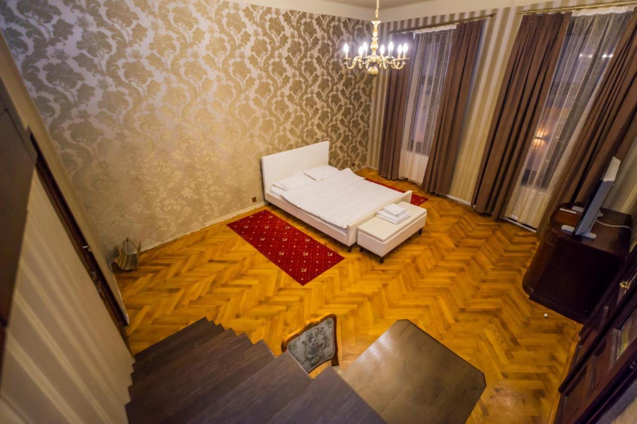 Aristocrat Vintage Apartment Brassó Kültér fotó