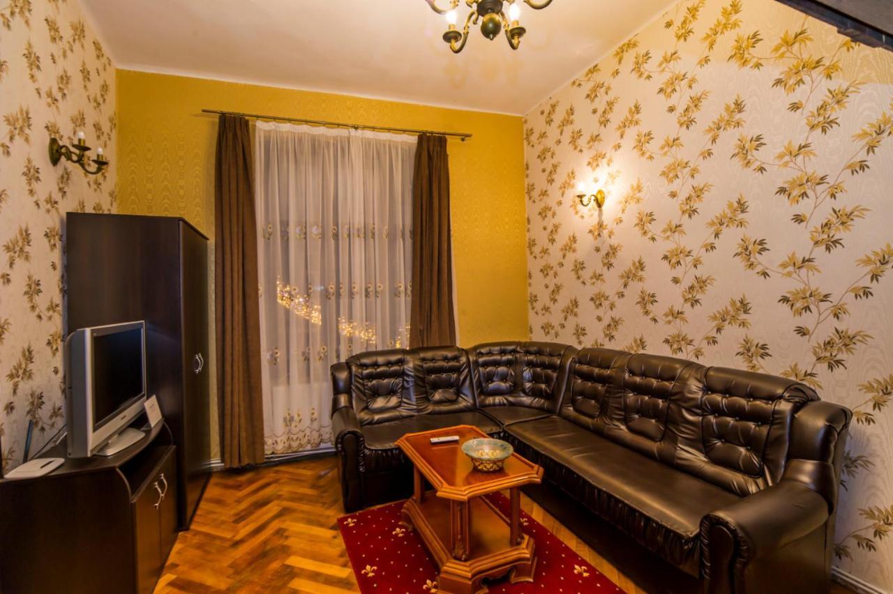 Aristocrat Vintage Apartment Brassó Kültér fotó