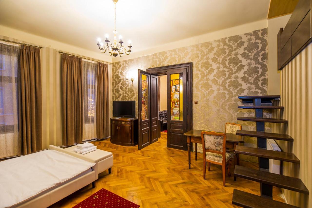 Aristocrat Vintage Apartment Brassó Kültér fotó