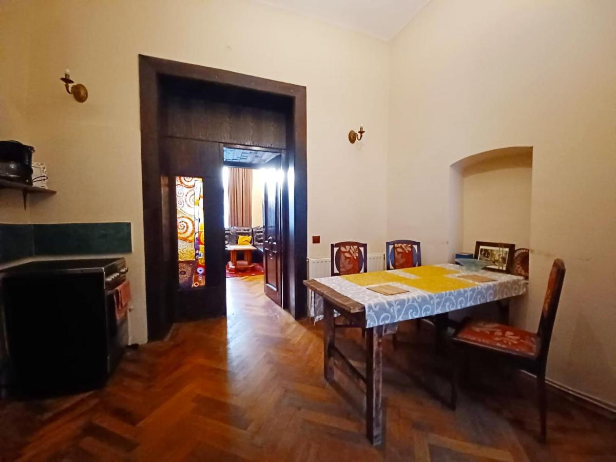 Aristocrat Vintage Apartment Brassó Kültér fotó